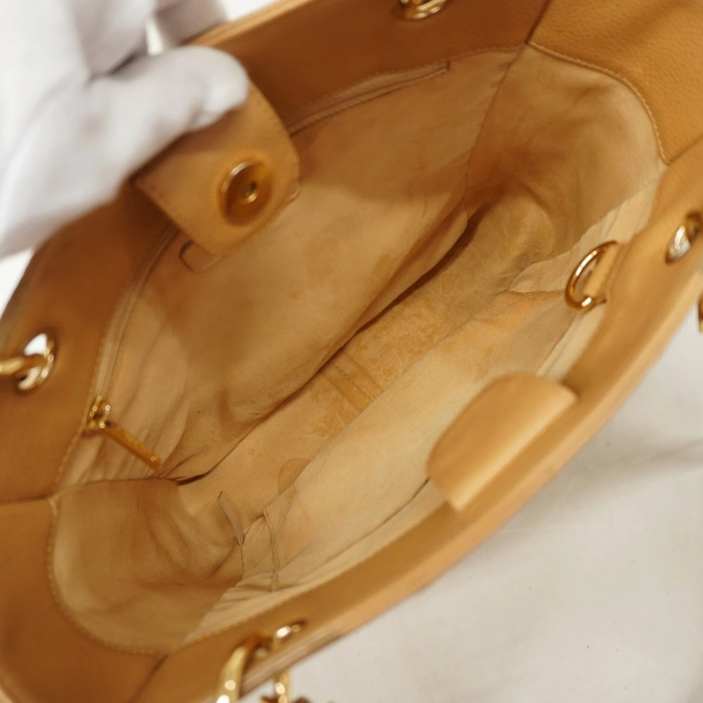 CHANEL Cream Caviar Leather Tote Bag - Picture 4 of 11